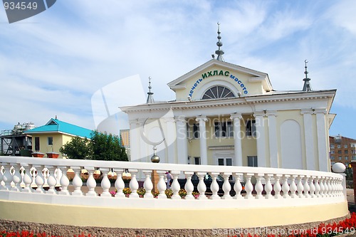 Image of small mosque