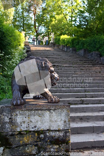 Image of lion sculpture on stairs