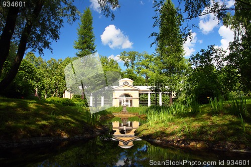 Image of pavilion with sculpture in park