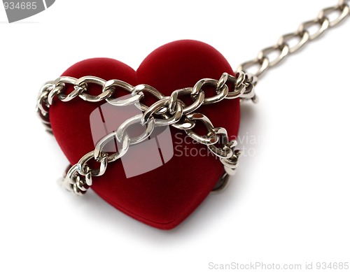 Image of red heart locked with chain