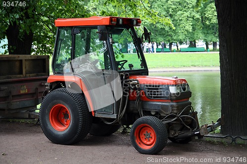 Image of small tractor