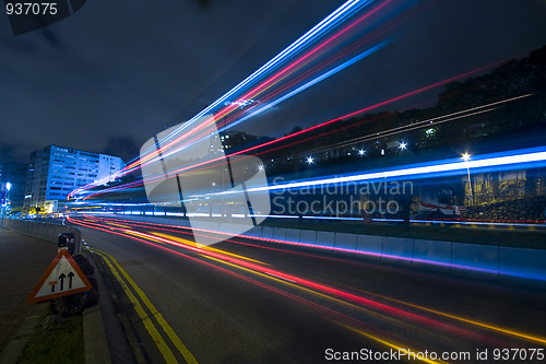 Image of traffic at night in Hong Kong 