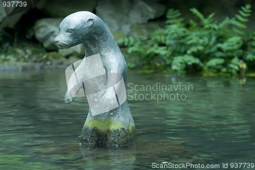 Image of otter statue