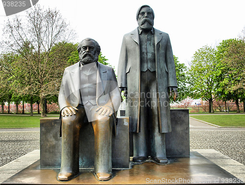 Image of Marx-Engels Forum statue