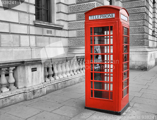 Image of London telephone box