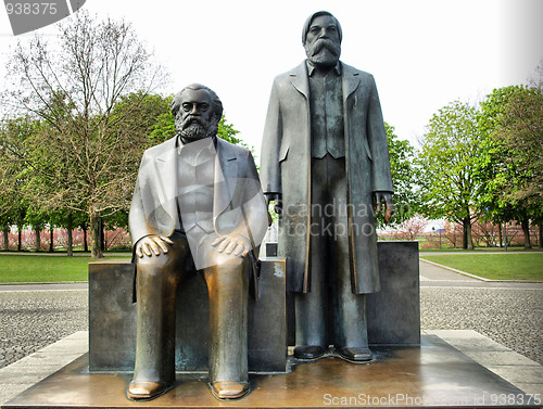 Image of Marx-Engels Forum statue