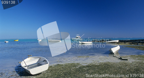 Image of Low tide on the lagoon at Bain Beauf beach