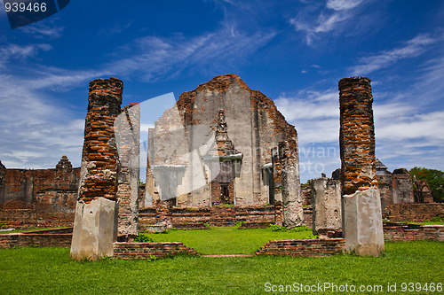 Image of Wat Phasrirattanamahathat in Lopburi of Thailand
