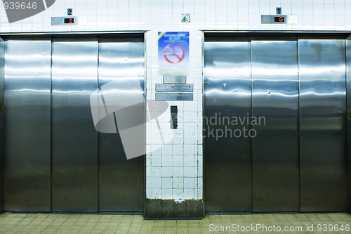 Image of elevator 