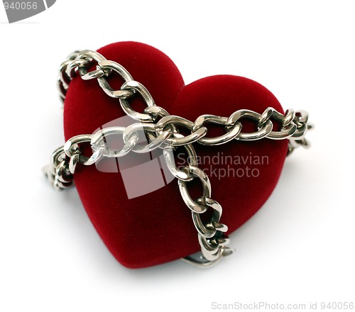 Image of red heart locked with chain