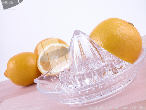 Image of lemons squeezer