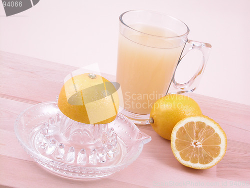 Image of lemons squeezer