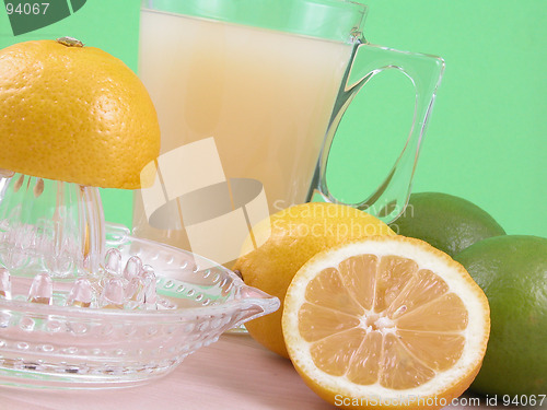 Image of lemons squeezer