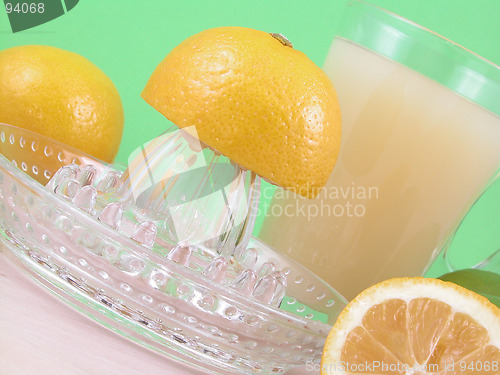 Image of lemons squeezer