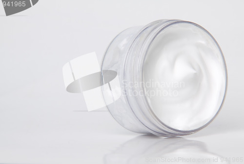 Image of moisturizing face cream