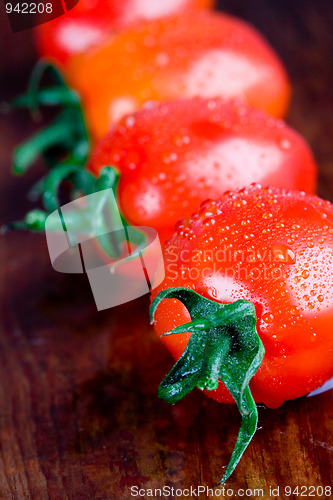 Image of wet tomatoes