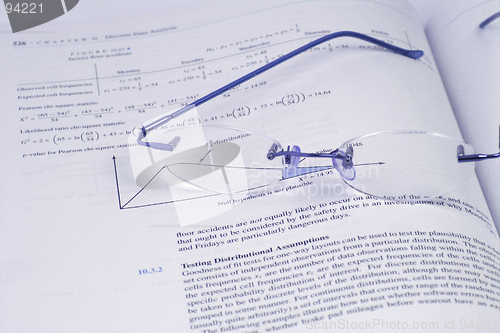 Image of Glasses and the Statistics (DOF)