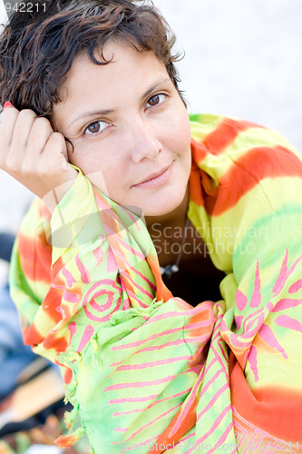 Image of attractive brunet woman