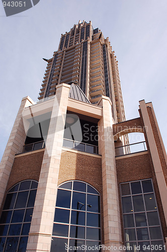 Image of Tall condo high rise.