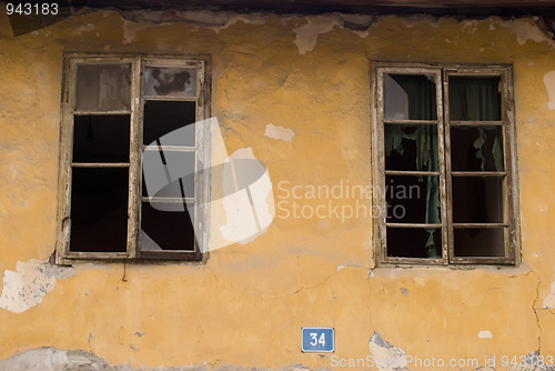 Image of ruined  house
