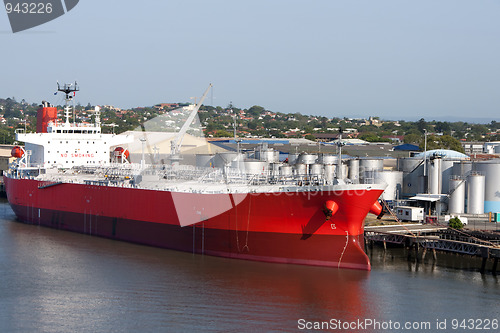 Image of Brisbane: tanker in port.