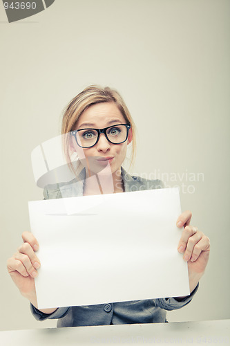 Image of young business woman