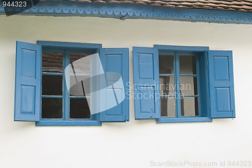 Image of wooden blinds