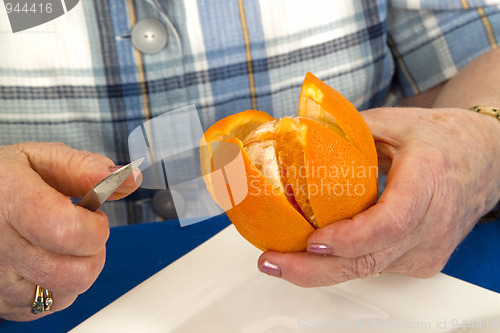Image of Peeling Fruit
