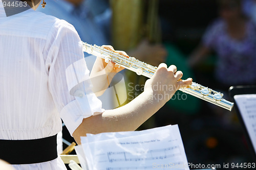 Image of Musician playing the flute