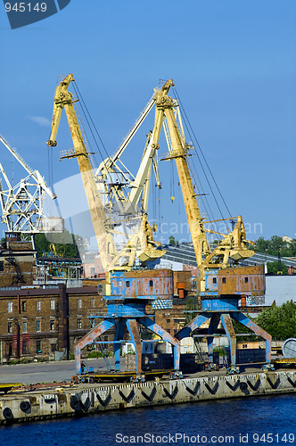 Image of Cargo port