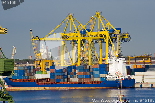 Image of Cargo port