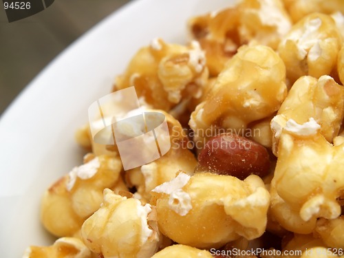 Image of bowl of caramel popcorn