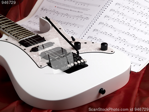 Image of WHITE GUITAR