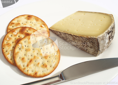 Image of Tomme de Savoie cheese and biscuits