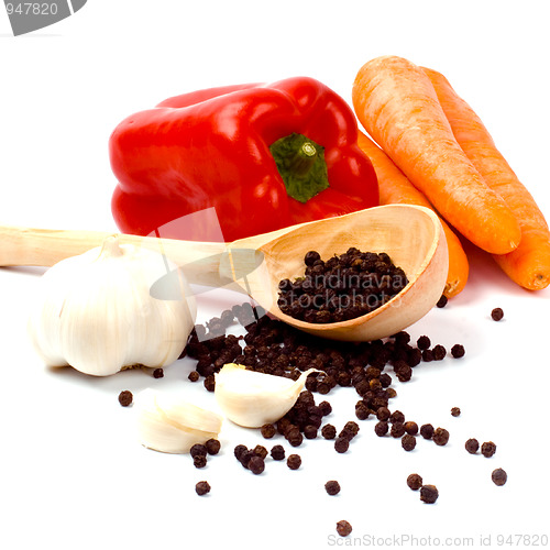 Image of carrots, red paprika, garlic and black pepper