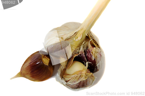 Image of  broken garlic