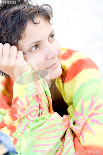 Image of attractive brunet woman 