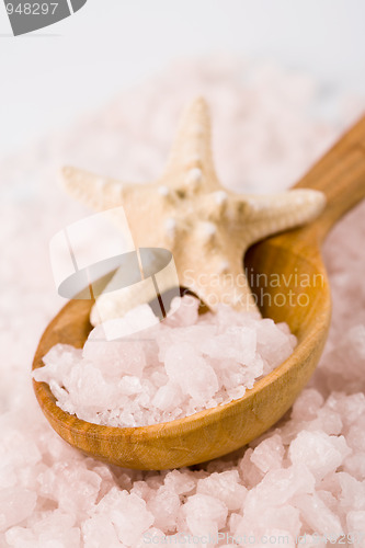 Image of sea salt and starfish