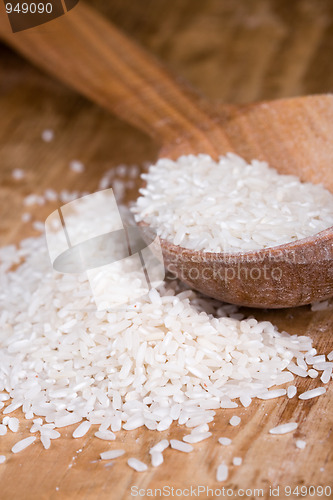 Image of uncooked white rice