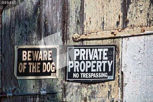 Image of Signs in Saint Thomas