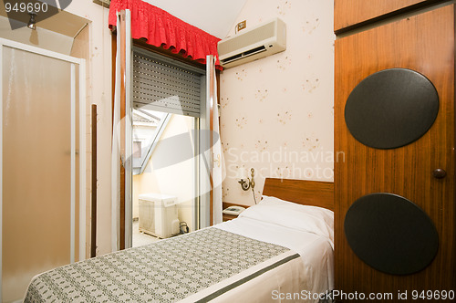 Image of small single hotel room milan italy