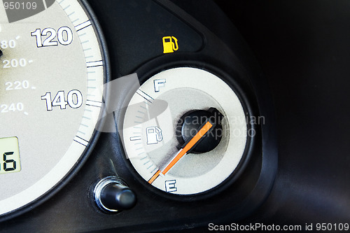 Image of Fuel bulb in the car