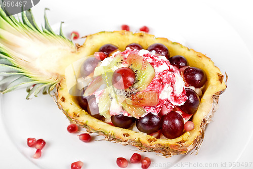 Image of pineapple fruit ice-cream cocktail