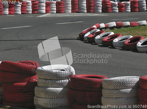 Image of racetrack