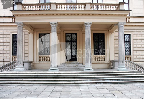 Image of Entrance of historical building with steps and columns