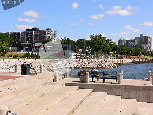 Image of Promenade on the lakeshore  