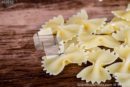 Image of uncooked pasta