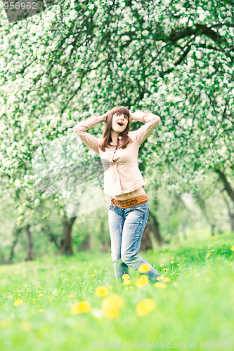 Image of Grimacing woman