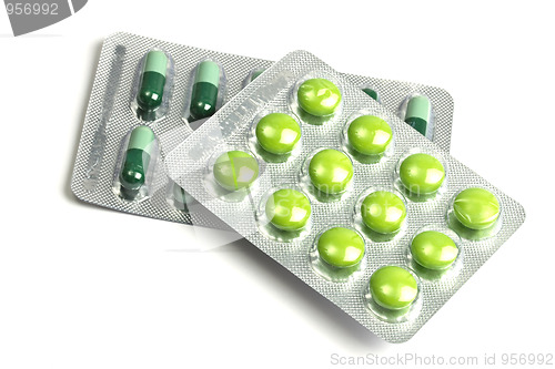 Image of Green pills and capsules 