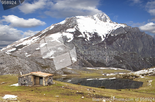 Image of Cabin in the mountain